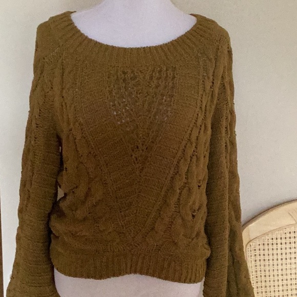 Express lightweight poly bulky knit sweater with balloon sleeves size XS - Picture 2 of 10